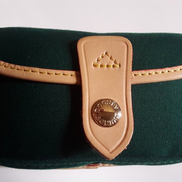 Dooney and Bouke wristlet - Picture 1 of 5